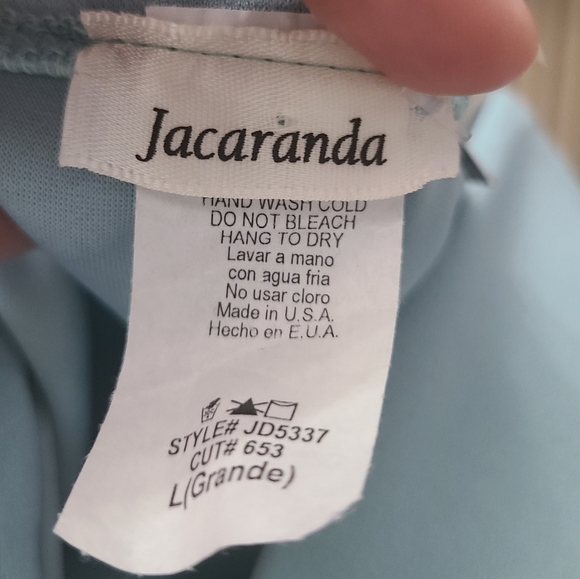 Jacaranda V cut bodycon dress - Picture 6 of 7